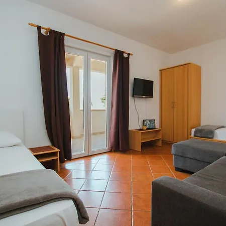 Appartement By The Sea Mastrinka, Ciovo - 11711 Trogir