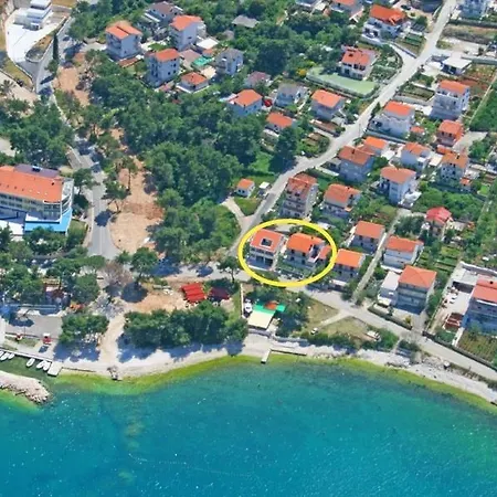 Apartments By The Sea Mastrinka, Ciovo - 11711 *
